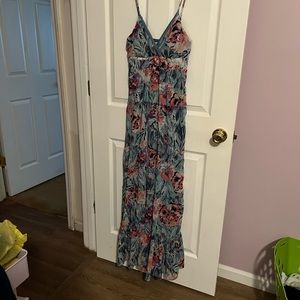 Gently wore floral maxi dress. Junior M.